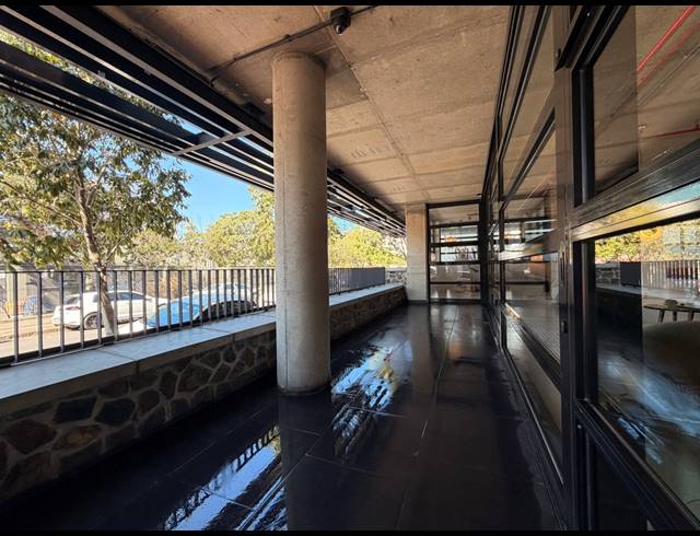 253M² RETAIL TO LET IN DE WATERKANT